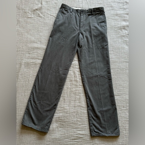 Levi’s Docker’s Flat Front Straight Easy Khaki in Grey sz 30/32 - Picture 4 of 7